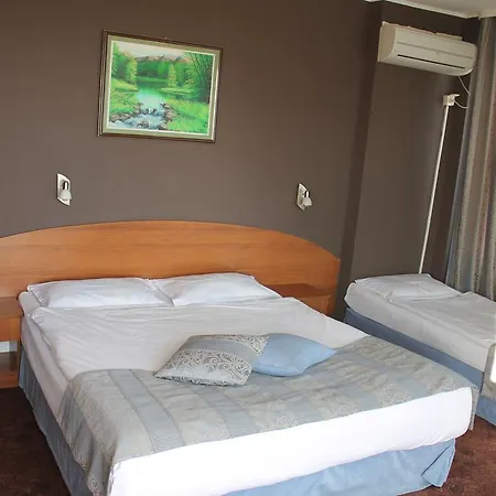 Hotel Family Lazuren Briag