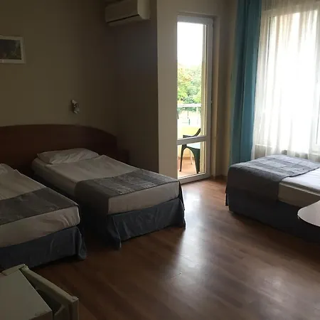 Hotel Family Lazuren Briag 3*