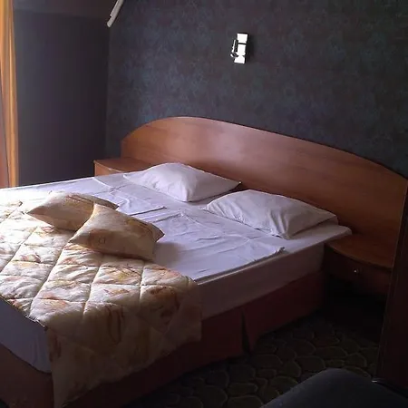 Family Lazuren Briag Готель