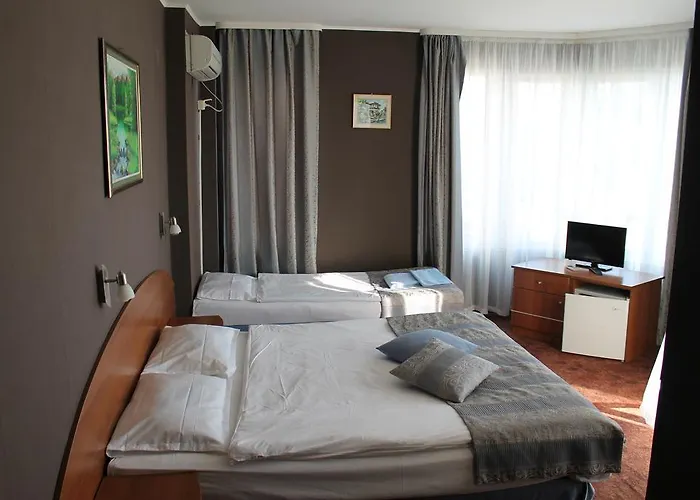 Family Lazuren Briag 3* Burgas City