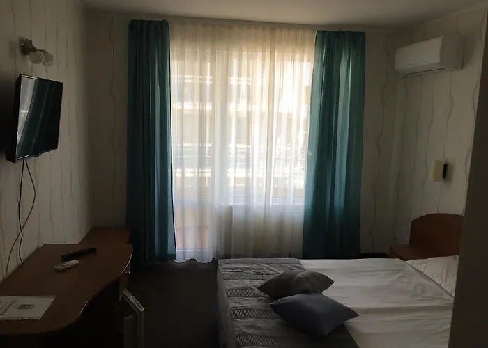 Hotel Family Lazuren Briag 3*