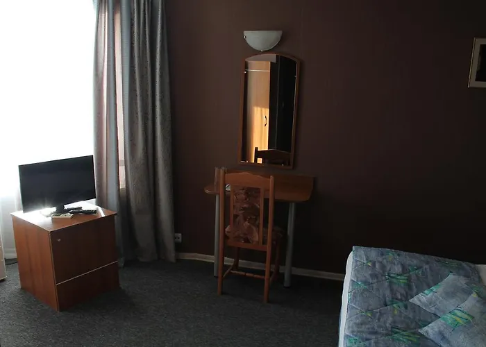 Hotell Family Lazuren Briag 3*