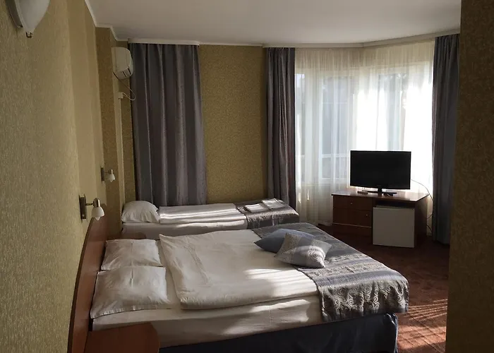 Family Lazuren Briag Hotell 3*