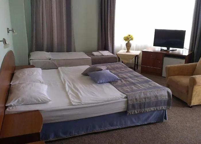 Family Lazuren Briag Hotell 3*