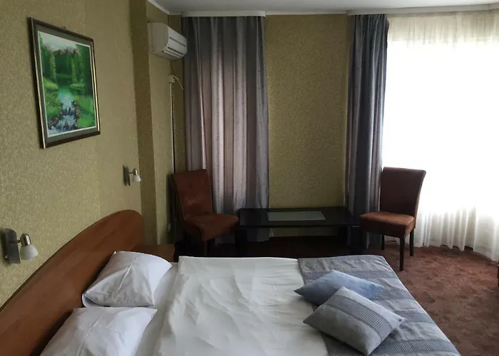 Hotell Family Lazuren Briag